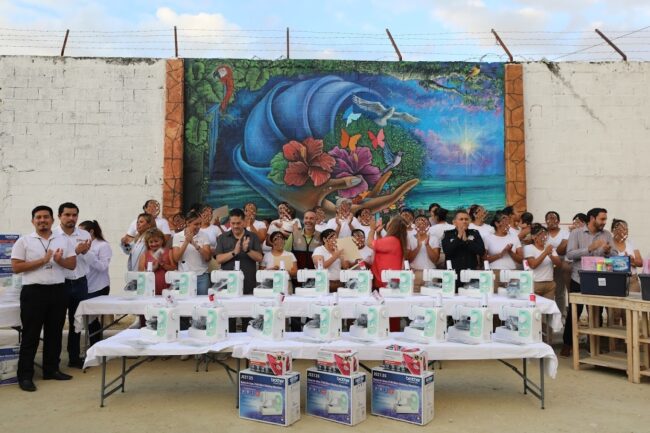 La SEDE impulsa el Programa “Renacer de Mujeres” en el Centro Penitenciario de Cancún para reforzar autonomía económica y reinserción social.