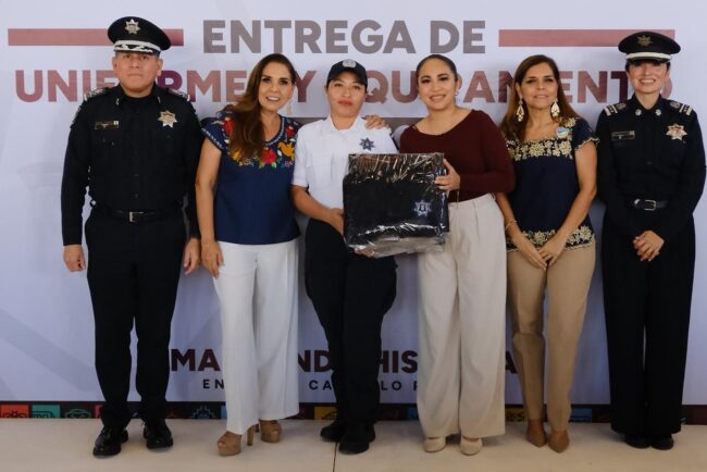 Mara Lezama entrega uniformes a personal operativo en Felipe Carrillo Puerto 