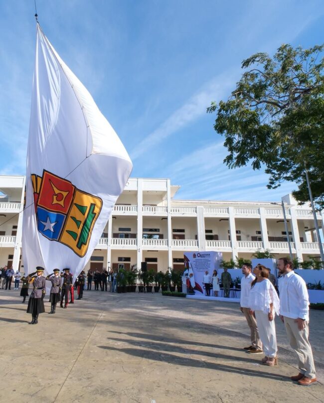 Conmemoración de los 51 años de la Constitución de Quintana Roo, evento cívico encabezado por Mara Lezama