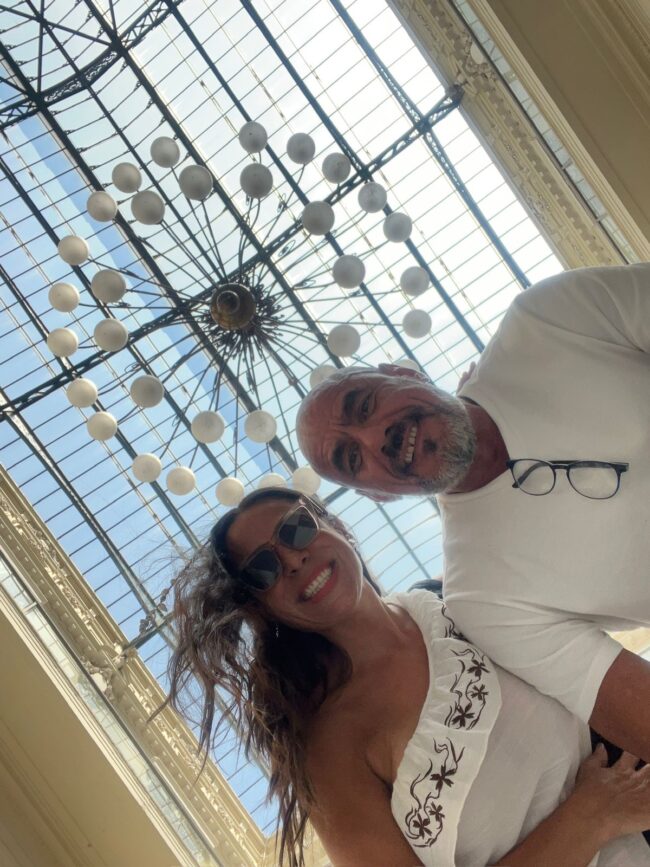 Santiago de Chile, descubre : historia, gastronomía, cerros y escapadas a la costa. Guía completa con lugares imperdibles y tips de viaje.