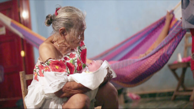 Día internacional de la partera: INMAYA destaca el conocimiento ancestral y su impacto en salud comunitaria y cultura en Quintana Roo.