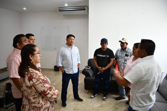 AGEPRO fortalece la titulación de lotes en Kuchumatán que brindan certeza jurídica y bienestar a familias de Quintana Roo.