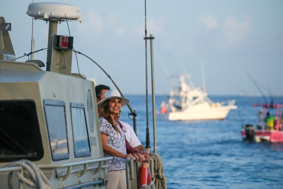 Mara Lezama honra a los hombres caídos del mar