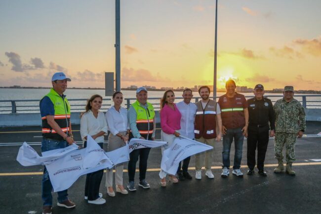 El Puente Vehicular Nichupté abrió hoy a la circulación en Cancún. Mara Lezama pide precaución y respeto a ciclistas en esta nueva vía.
