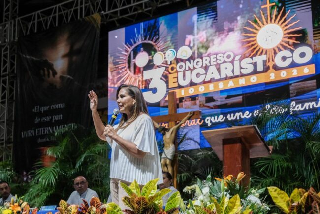 Mara Lezama y y Monseñor Salvador González Morales inauguran el III Congreso Eucarístico Diocesano 