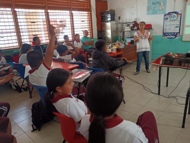 INMAYA fortalece el bienestar comunitario con taller de huertos escolares en la comunidad Sacxan, cimentando enseñanza y autosuficiencia