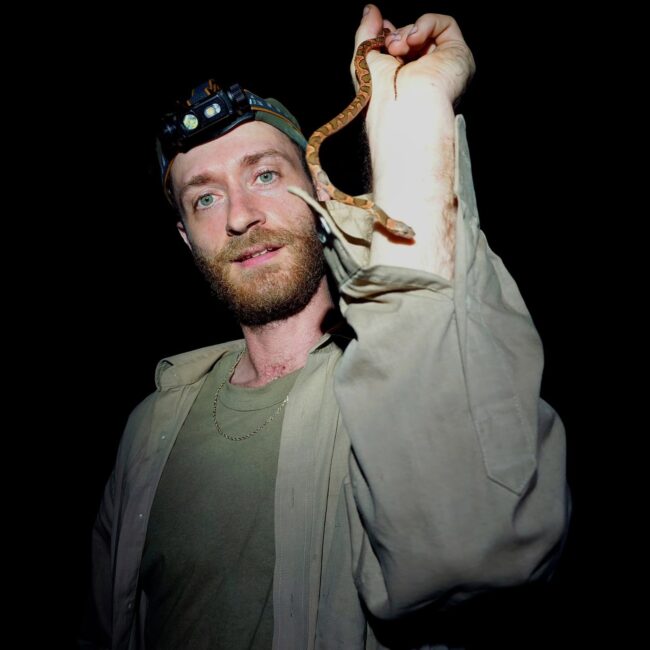 Conoce Hidden Wildlife Cozumel, la plática gratuita de la FPMC con Travis Bayer sobre la fauna terrestre de Cozumel y su conservación.