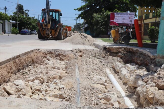 Mara Lezama supervisa el Programa de atención a desfondes en Chetumal para rehabilitar vialidades y prevenir socavones.