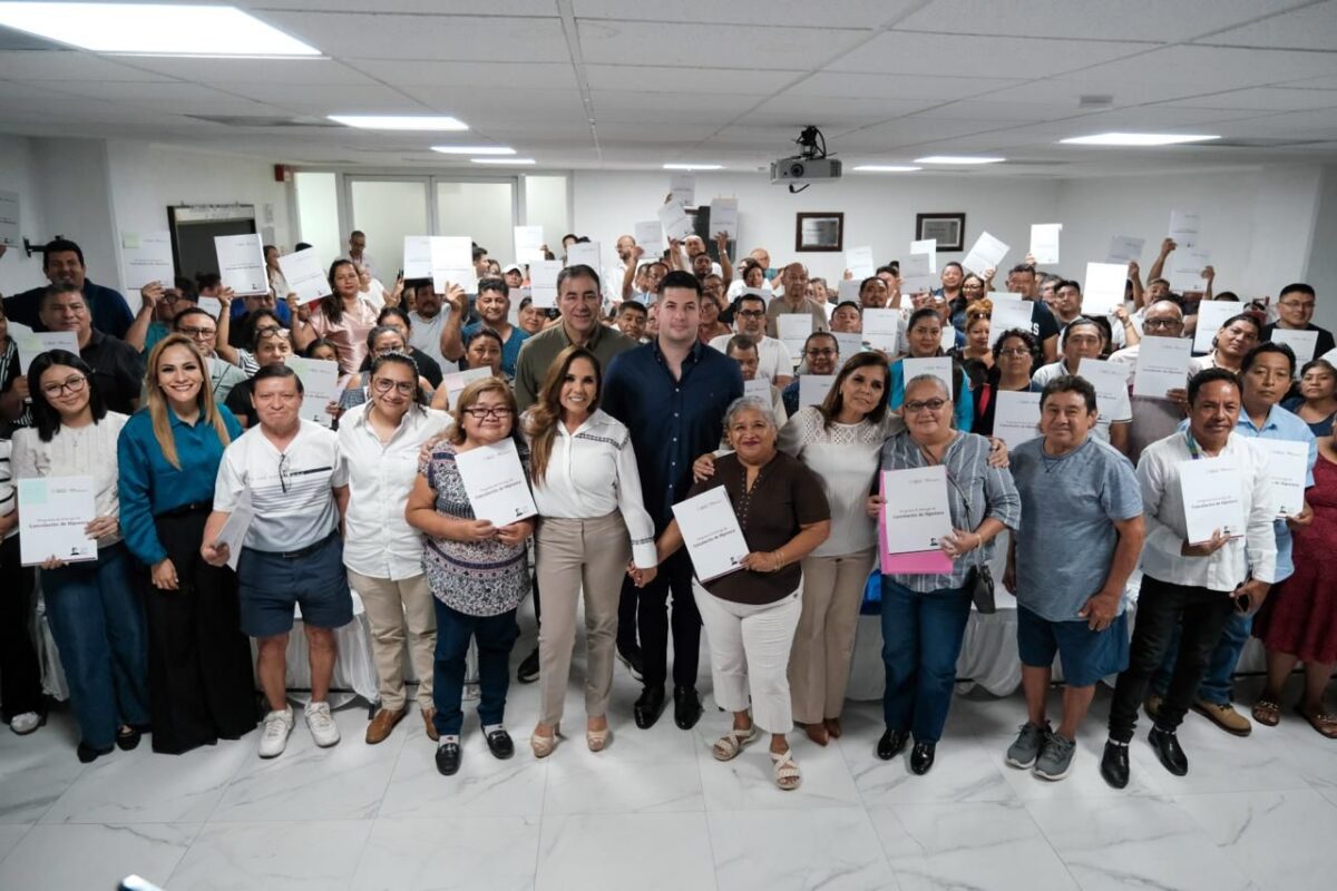 Mara Lezama entrega la cancelación de hipotecas del INFONAVIT