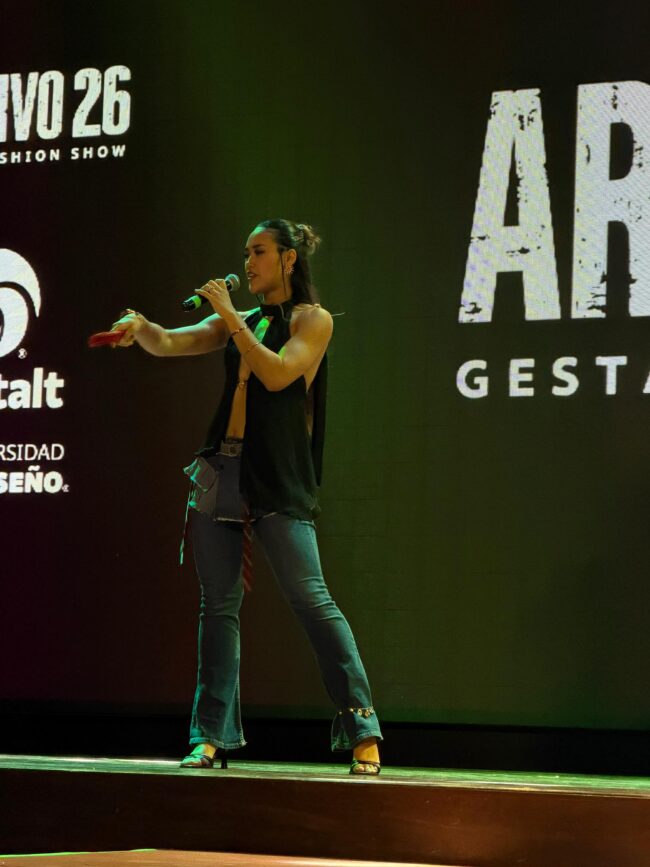 Georgia, cantante de Cancún, cantante brasileña mexicana, Abacaxi nuevo sencillo pop tropical 