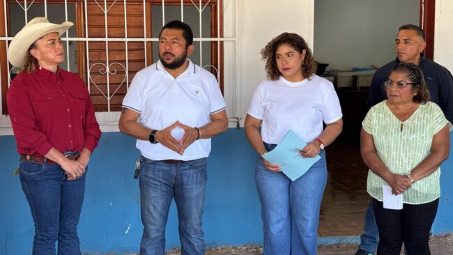 SEDARPE entrega apoyos agropecuarios a comunidades rurales de Quintana Roo.