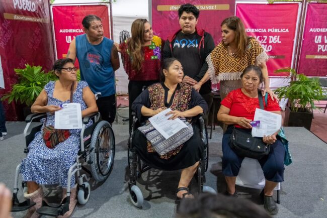INMAYA, Mara Lezama, audiencia pública en Cancún, La Voz del Pueblo, Quintana Roo, Cancún, Enrique Chuc, comunidades indígenas, pueblos mayas, atención ciudadana, apoyos sociales, demandas ciudadanas, Villas Otoch Paraíso, Ayuntamiento de Benito Juárez, títulos de propiedad, programas de bienestar, gobierno de Quintana Roo, SEBIEN, regularización de predial, derechos indígenas